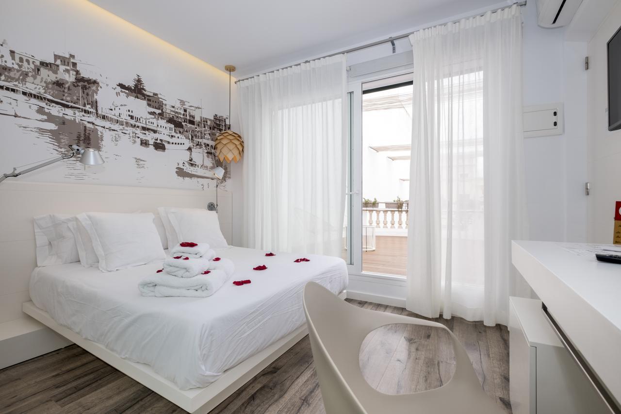 Hotel Abril 37 Ситадела Екстериор снимка