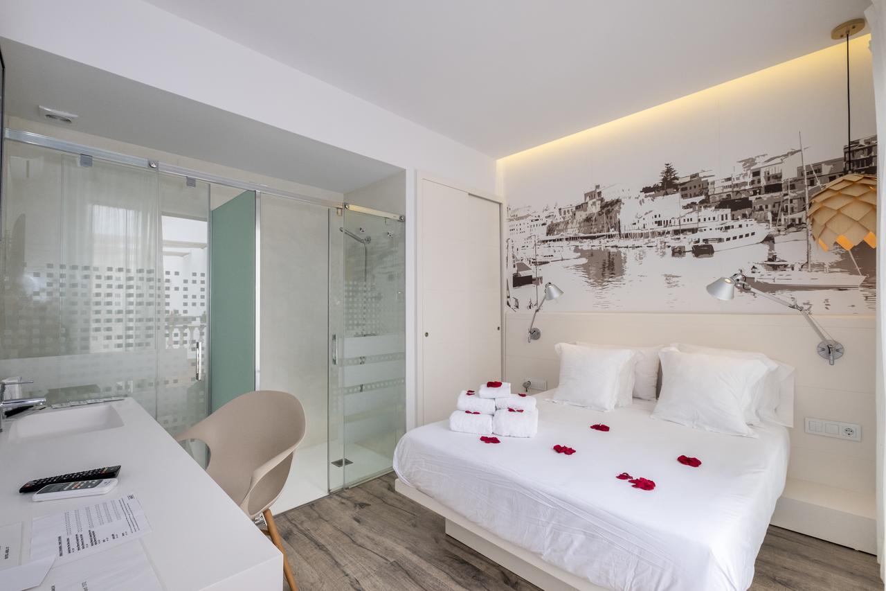 Hotel Abril 37 Ситадела Екстериор снимка