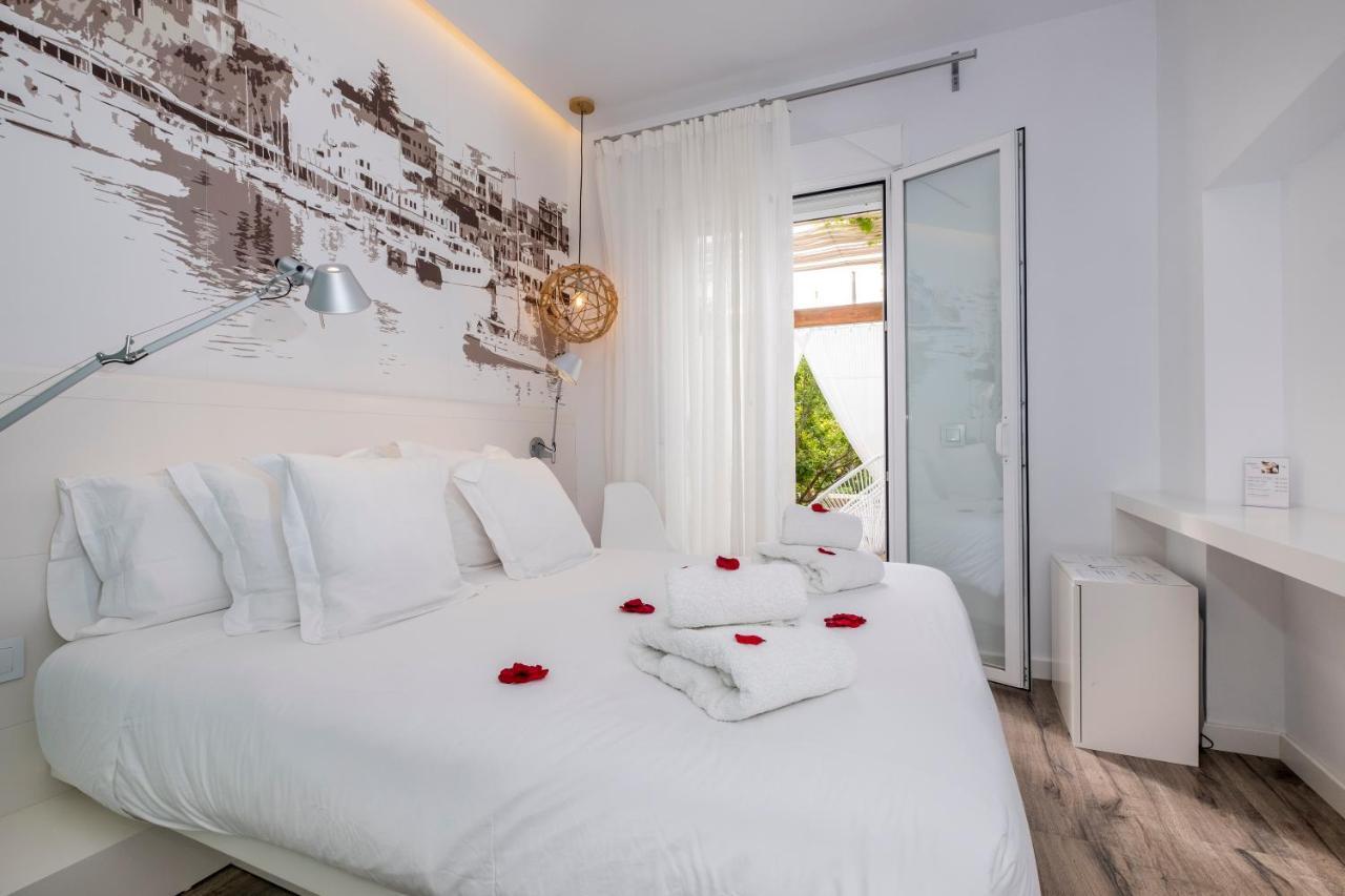 Hotel Abril 37 Ситадела Екстериор снимка
