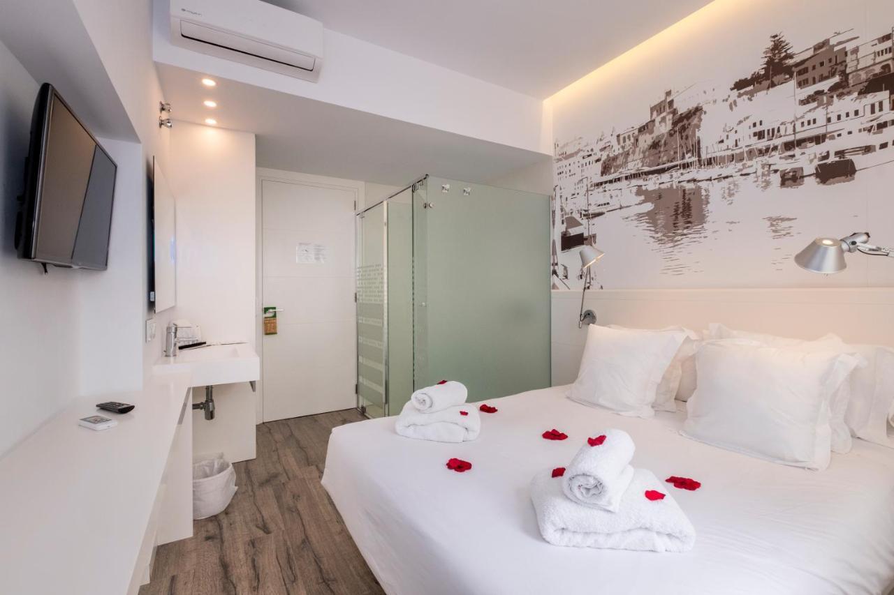 Hotel Abril 37 Ситадела Екстериор снимка